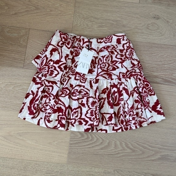 Zara Dresses & Skirts - ZARA High Waisted Floral Mini Skirt
